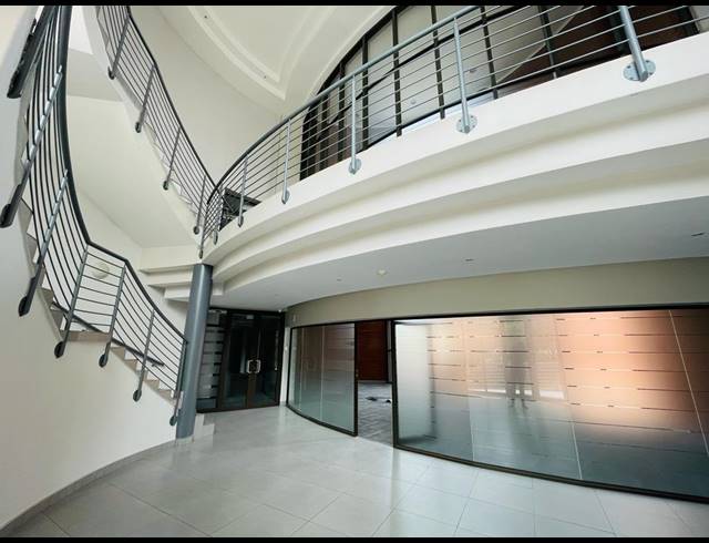 3,150M² OFFICE TO LET IN VORNA VALLEY